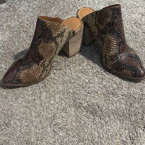Report Brown Snakeskin Block Heel Mules